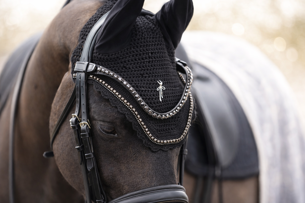 Fly Veil Charm Schleife