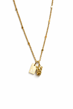 Kette mit Mini Charm & Letter Tag